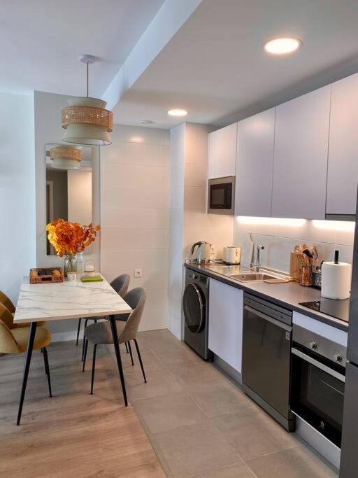 Nuevo Moderno Apartamento De Lujo Seville Luaran gambar